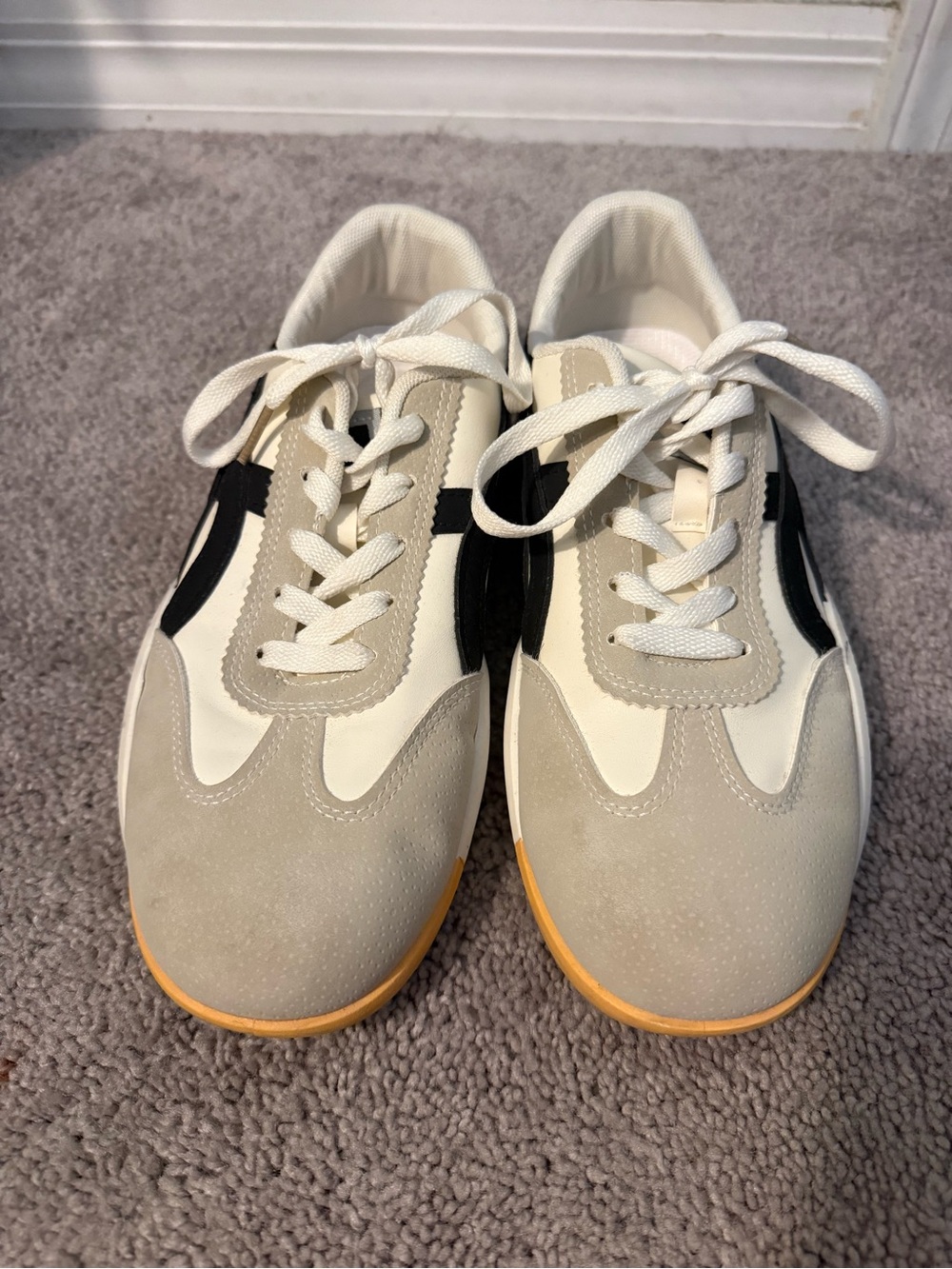 Casual Retro-Style Athletic Sneakers in White, Gray and Black